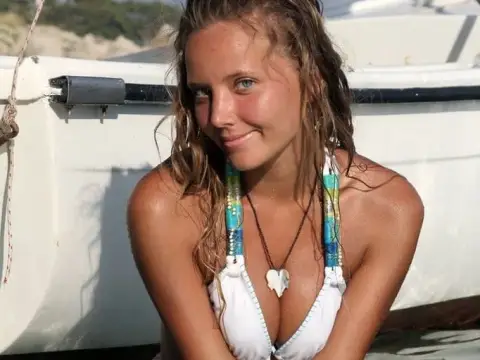 Tinere (18+)